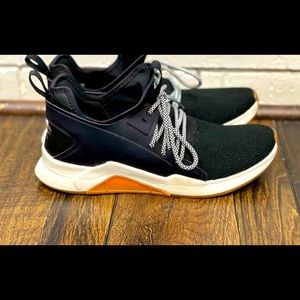 Reebok Shoes | Reebok Guresu 2.0 Womens 8.5 Shoes Black White and Tan